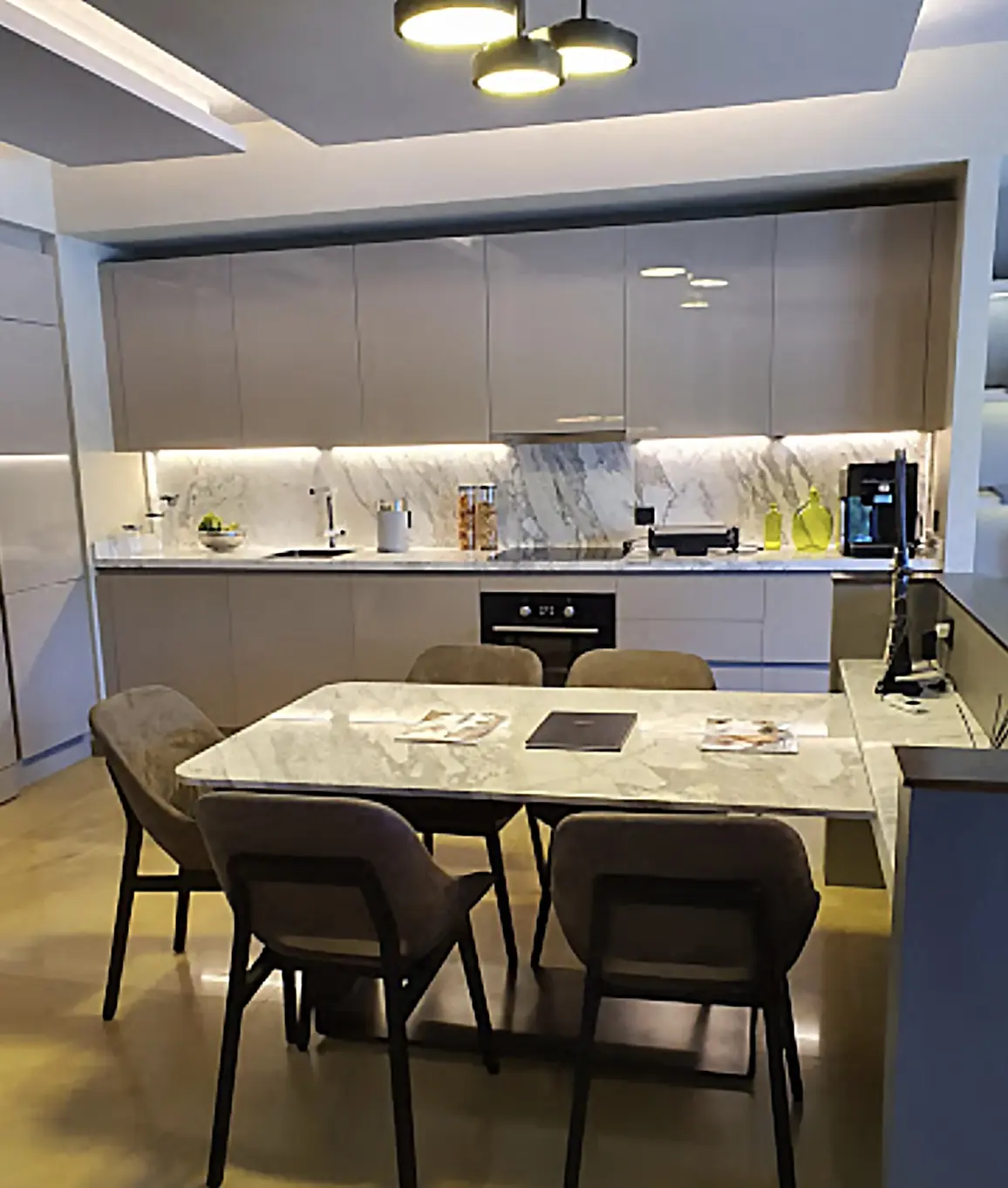 Fitted kitchen
